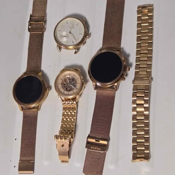 Fossil Smartwatches and hybrid watch - Picture 1 of 1